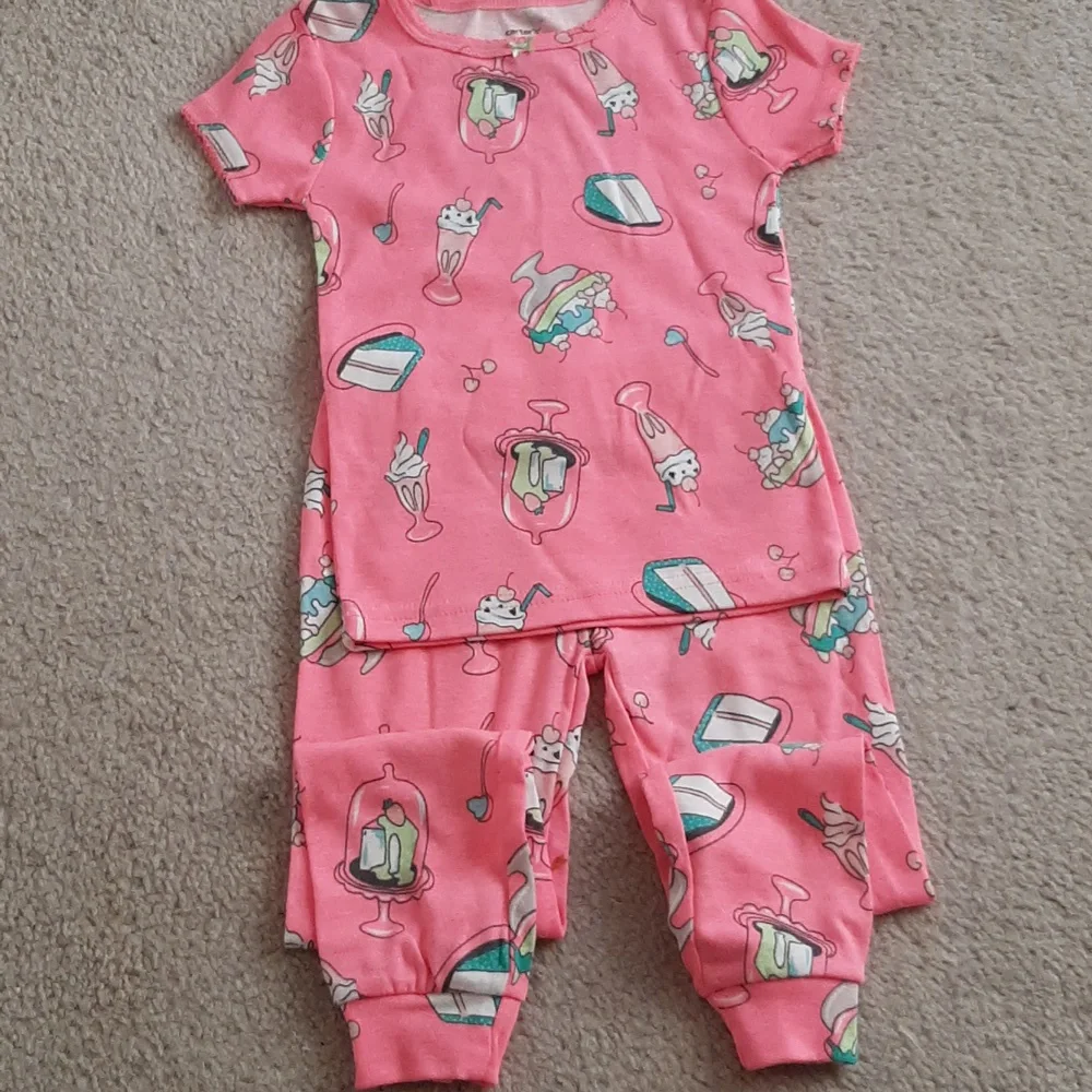NWOT 5 Pair 3T Carter's /Dreamworks Pajamas Sets ..never worn